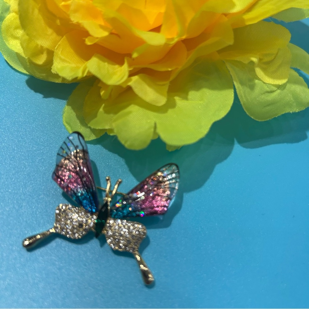 Brooch, Pin, Butterfly Design, Great for Everyday Use or any Occasions.